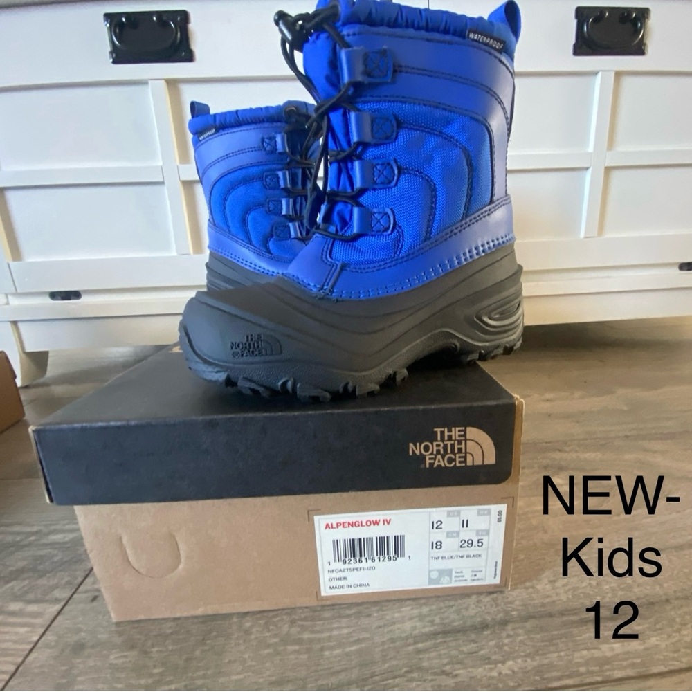 The North Face Vibrant Blue Kids Winter Boots
